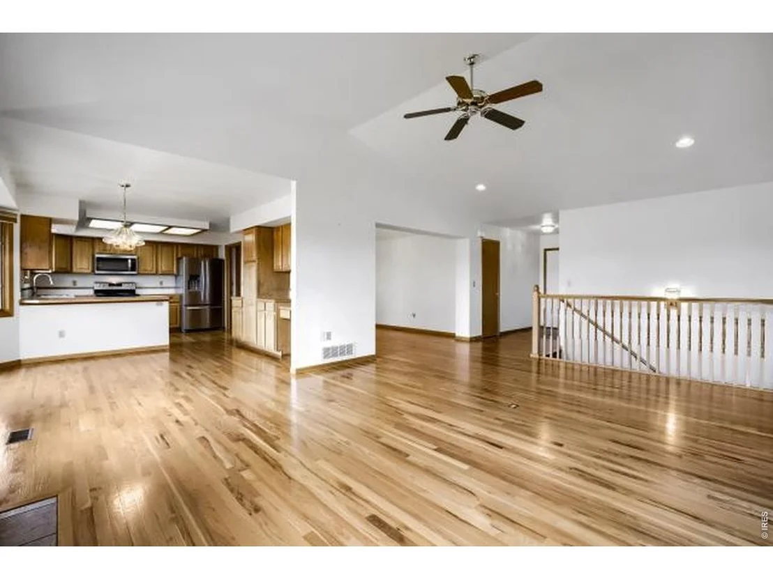 Photo of 557 Trailwood Cir