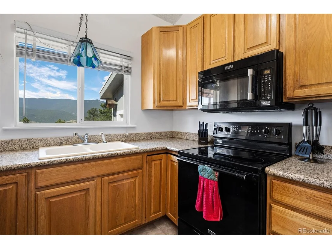 Photo of 1729 Crow Valley Rd