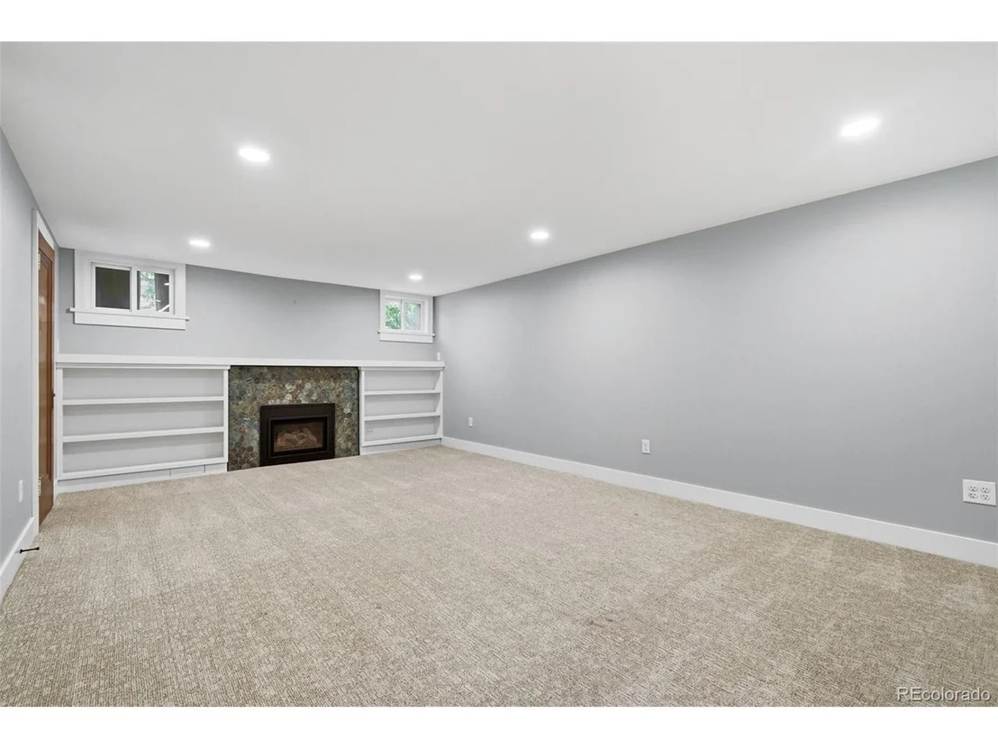 Photo of 2820 Clermont St