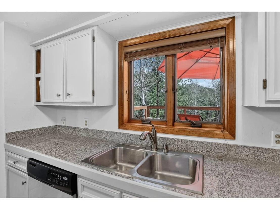 Photo of 760 Hickory Dr