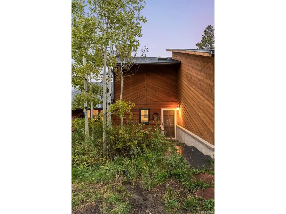 Photo of 394 Deer Trail Cir