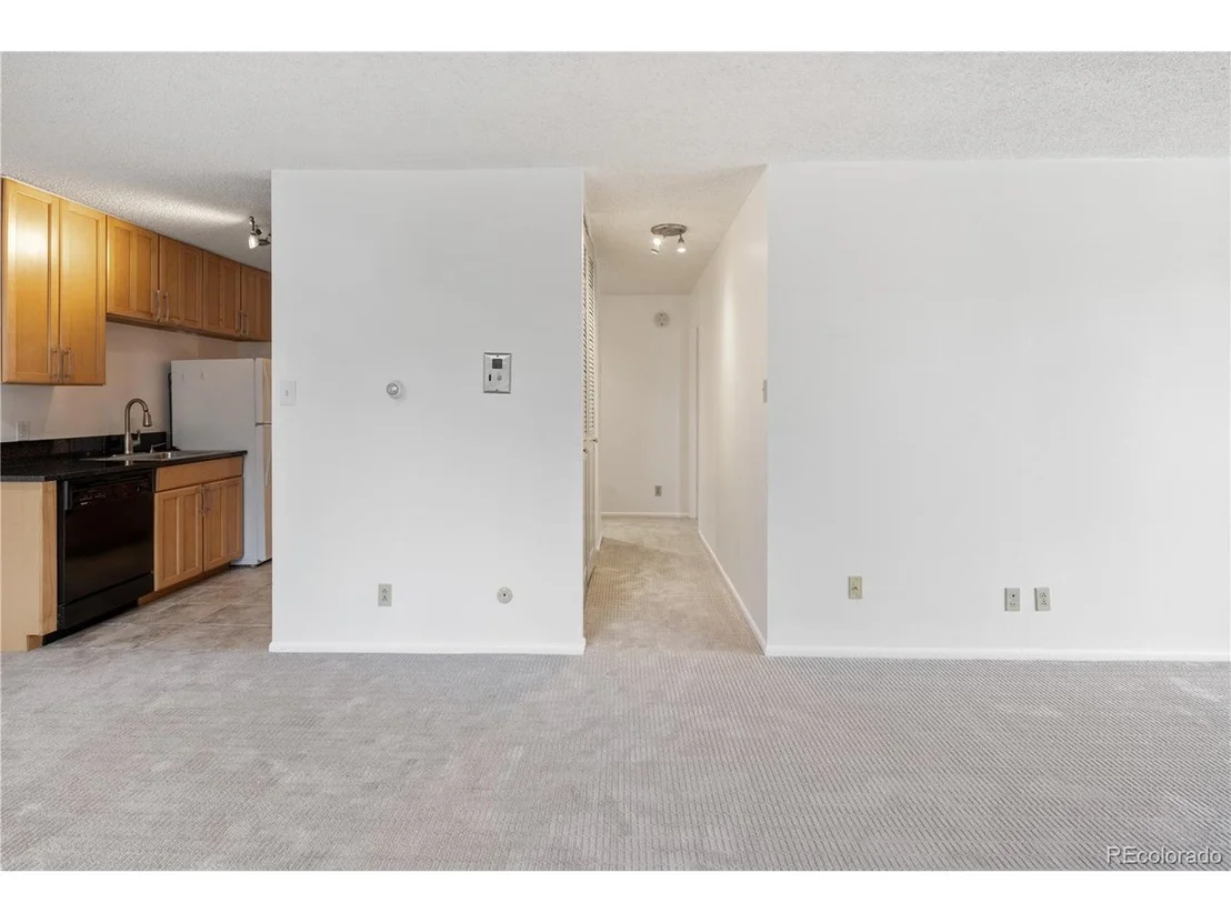 Photo of Unit 201 at 850 20th St