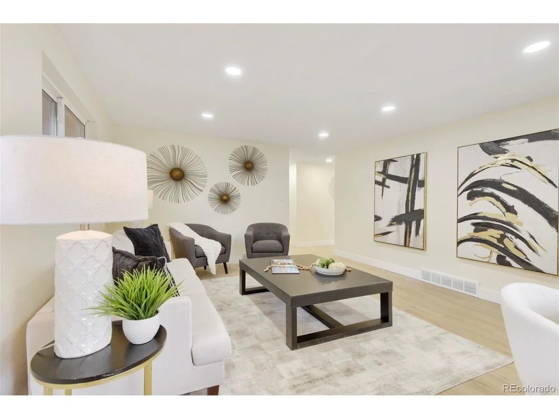 Photo of 6077 Flower St