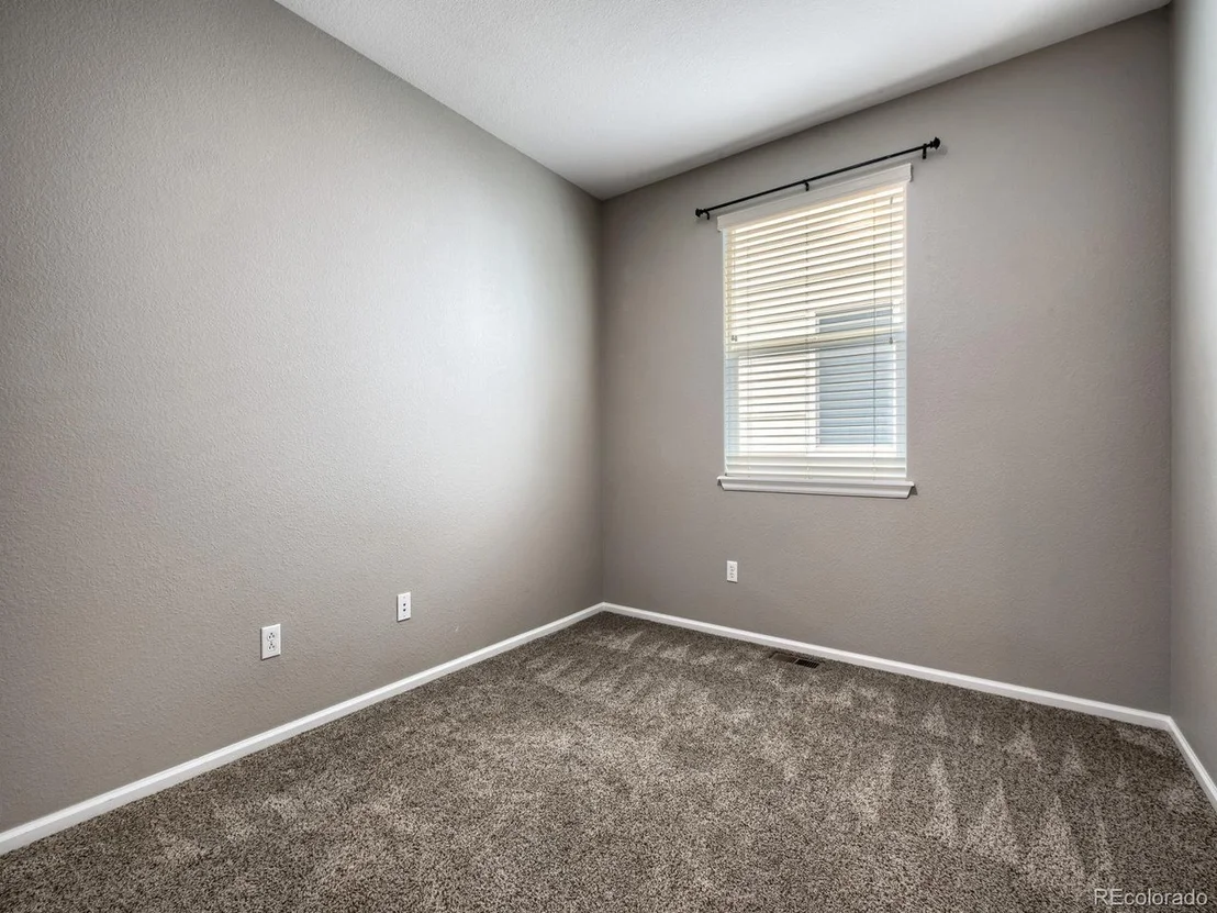 Photo of 11039 Valleybrook Cir