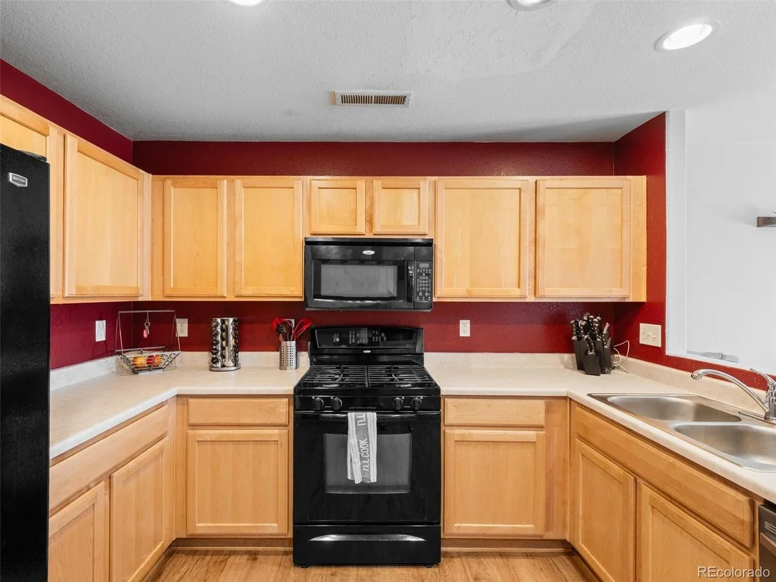 Photo of 896 Willow Dr