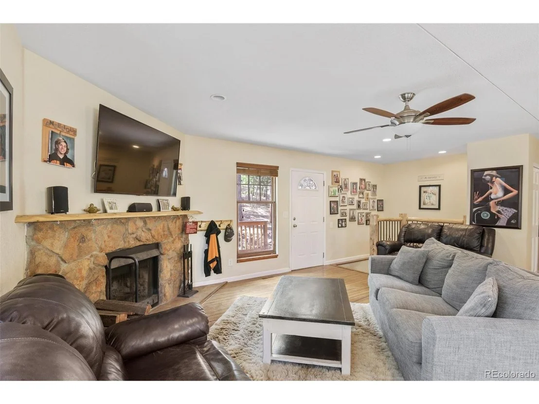 Photo of 1327 Bluebird Dr