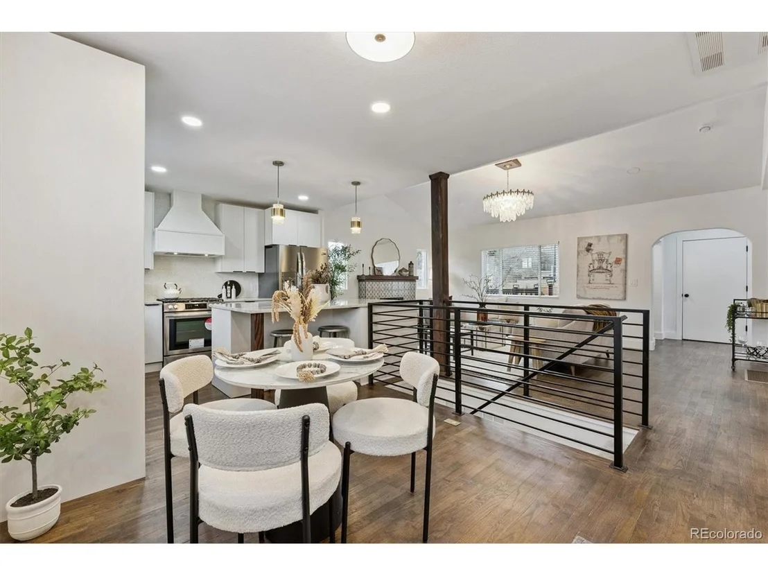 Photo of 3360 Broadway St