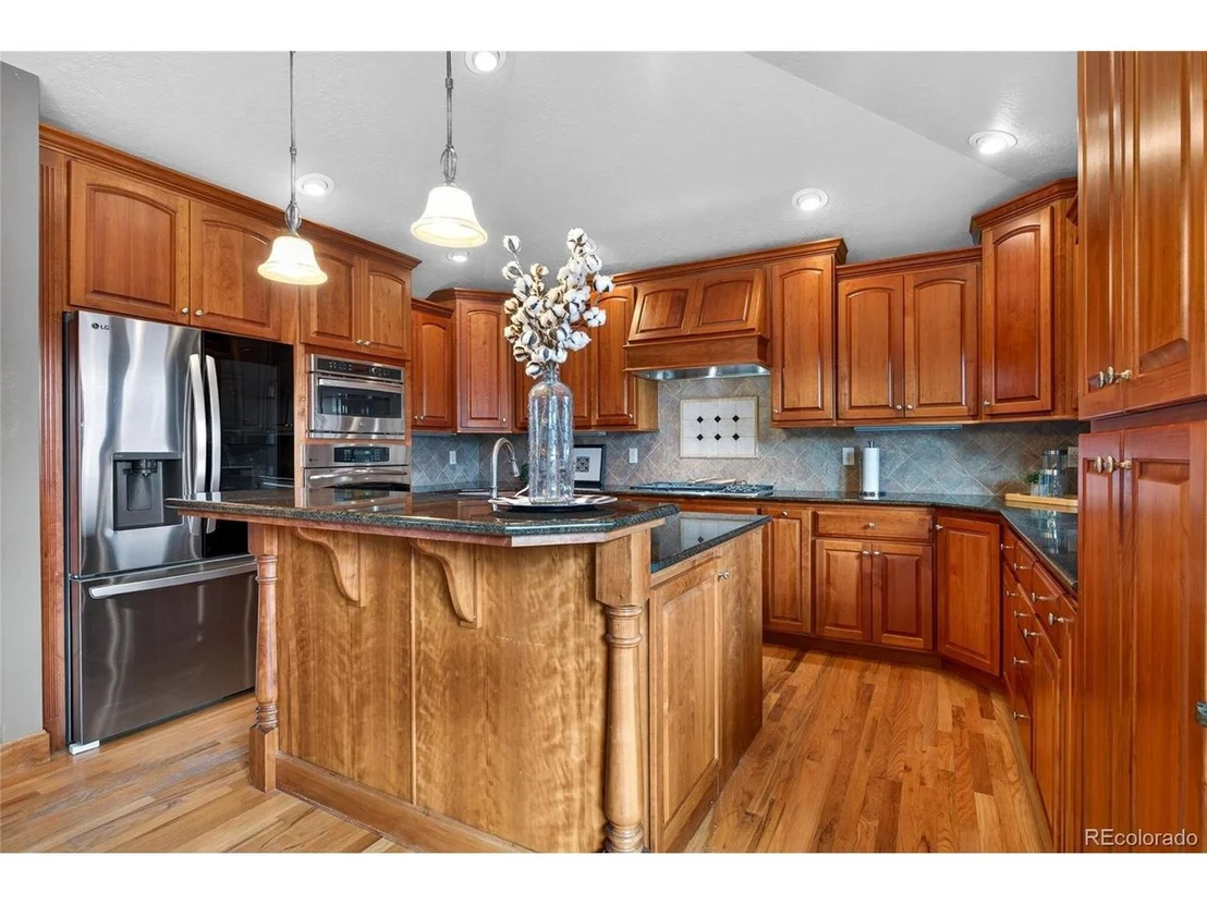 Photo of 7204 Vallevue Dr