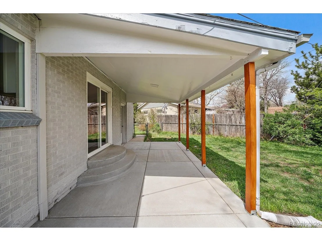 Photo of 6026 Iris Way