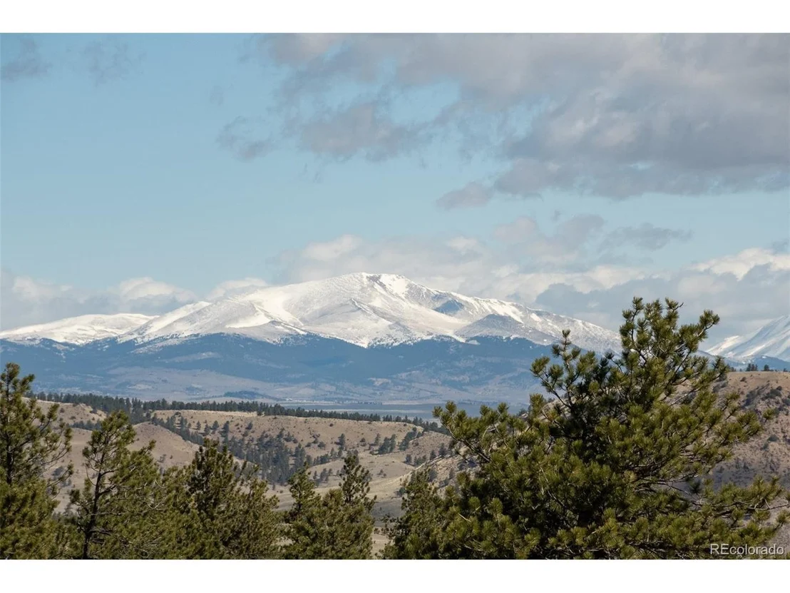 Photo of 526 Wagon Wheel Rd