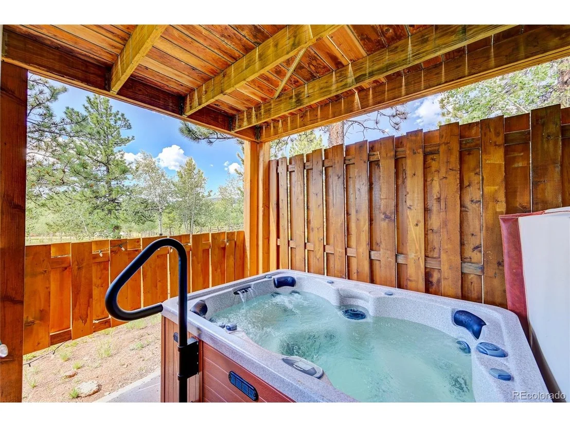 Photo of 111 Mount Evans Dr