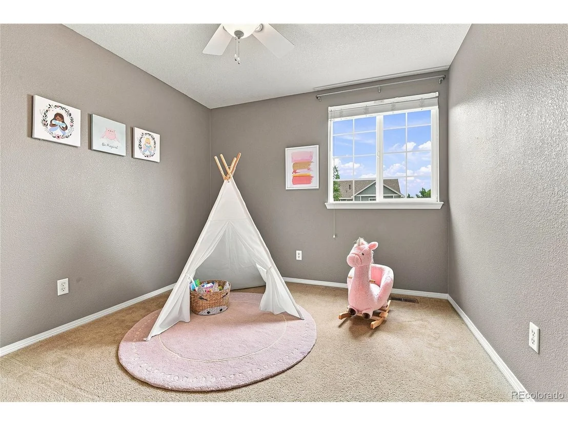 Photo of 330 Short Dr