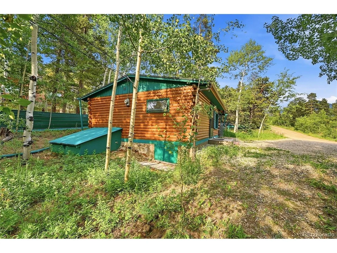 Photo of 464 Long Trail Rd