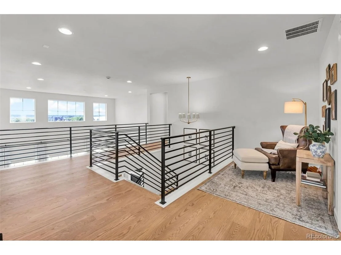 Photo of 5534 Riverbend Ave