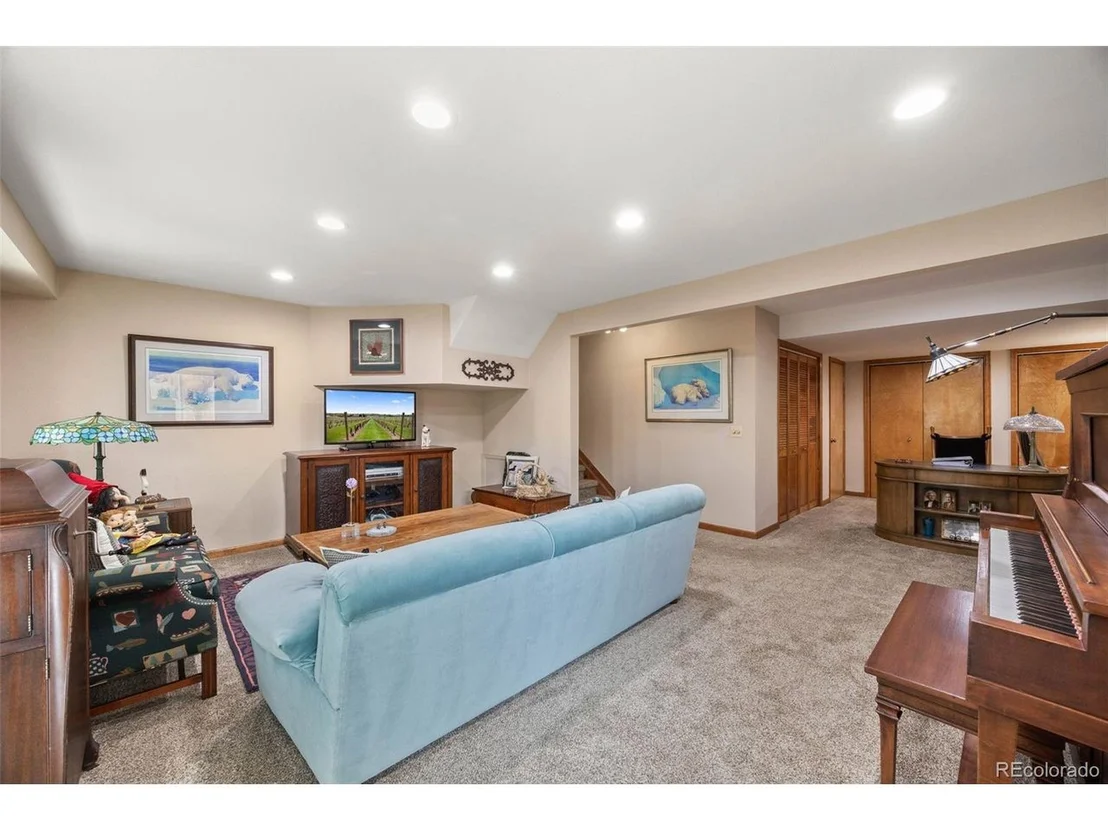 Photo of 6374 Harvard Ln