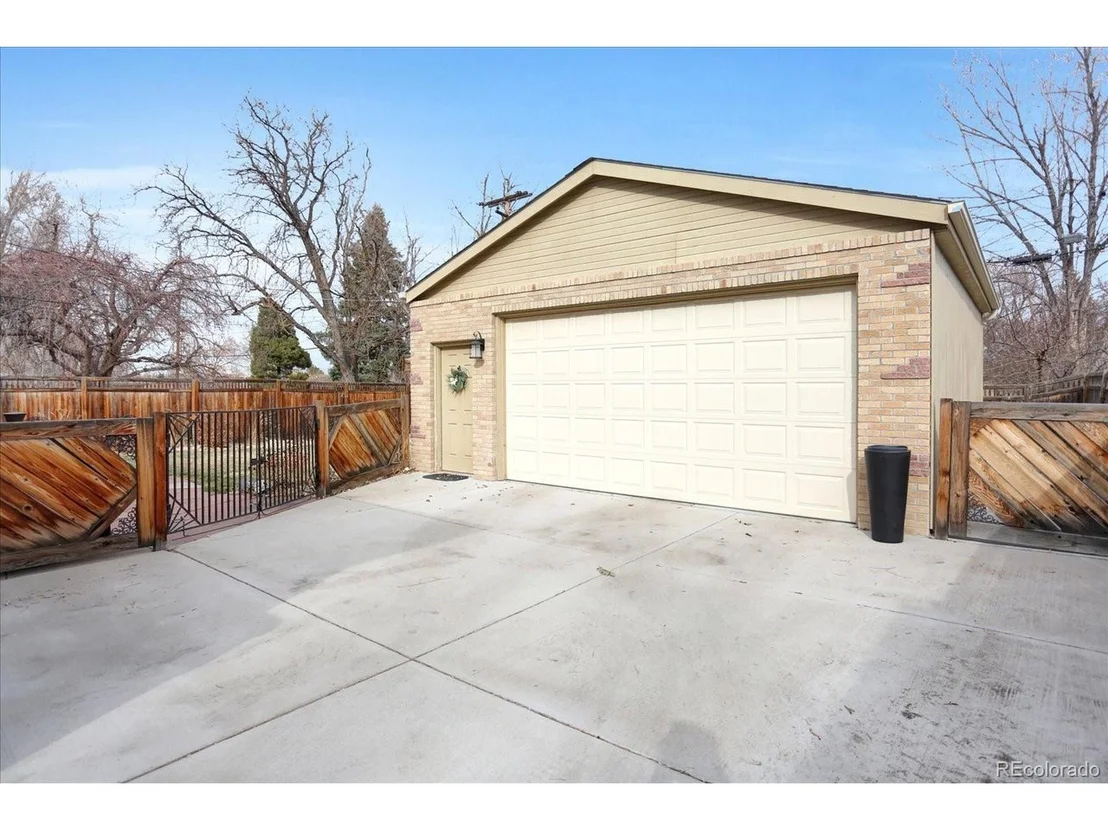 Photo of 200 Flint Way