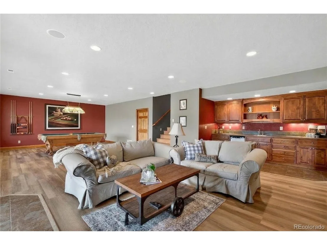 Photo of 7204 Vallevue Dr