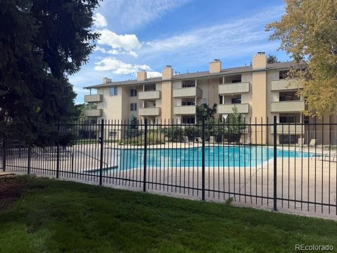 Photo of Unit 35V at 3035 Oneal Pkwy