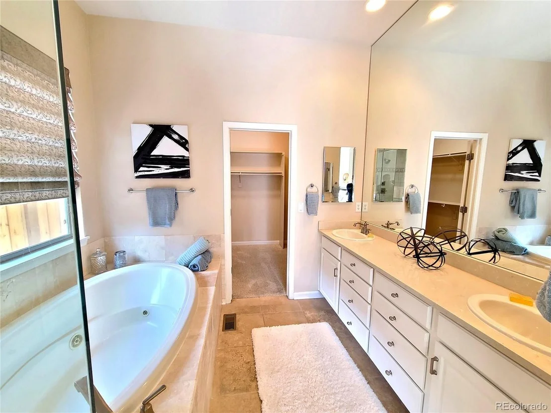 Photo of 10213 Bluffmont Dr