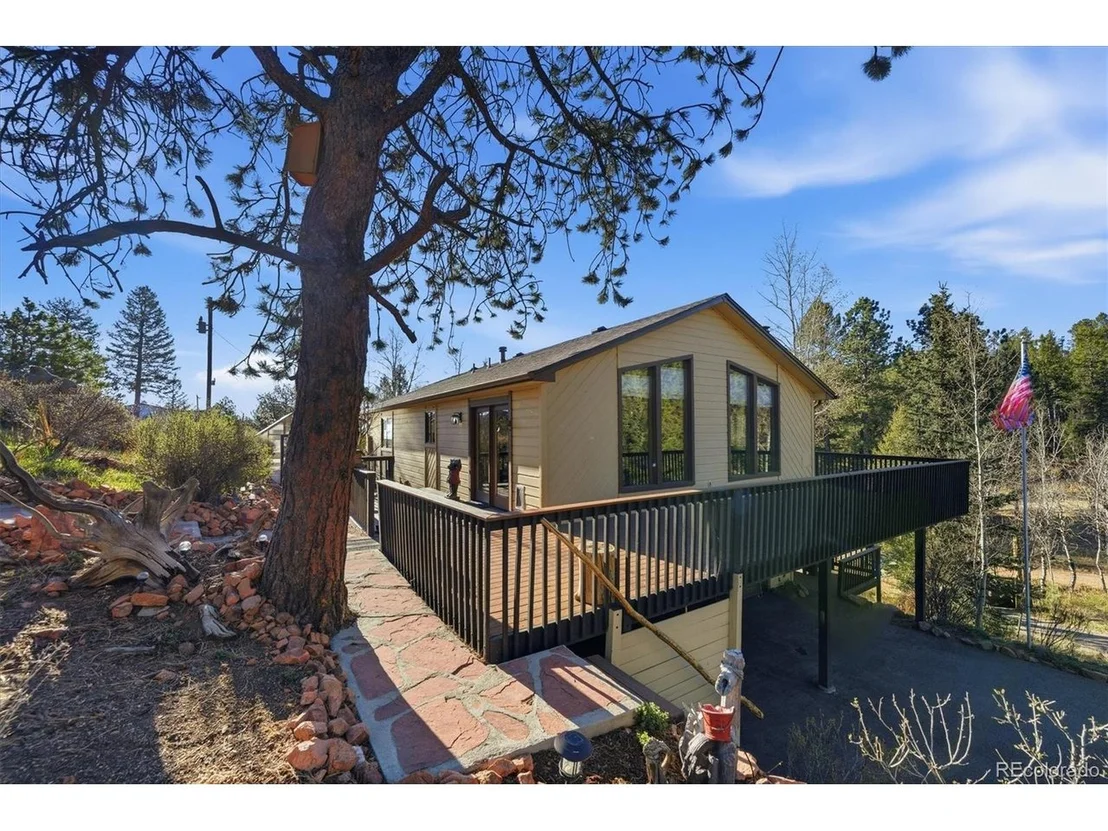 Photo of 33799 Warren Rd