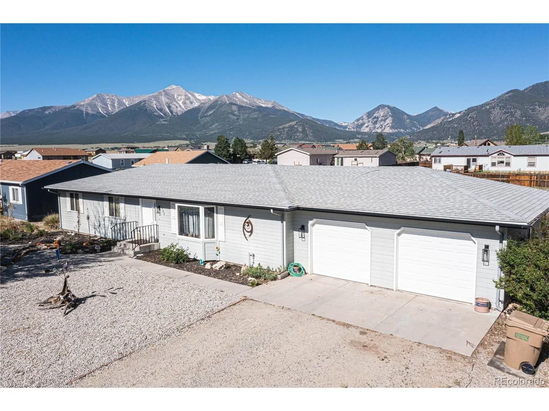Photo of 172 Robert Dr
