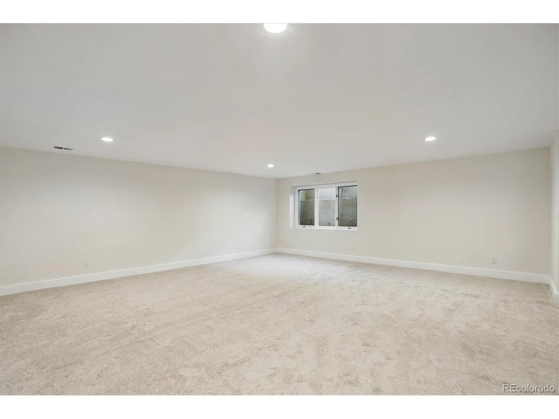 Photo of 7329 Windsor Dr