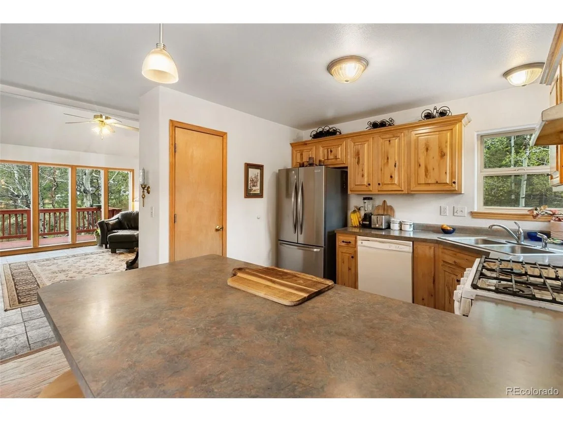 Photo of 996 Spring Valley Dr