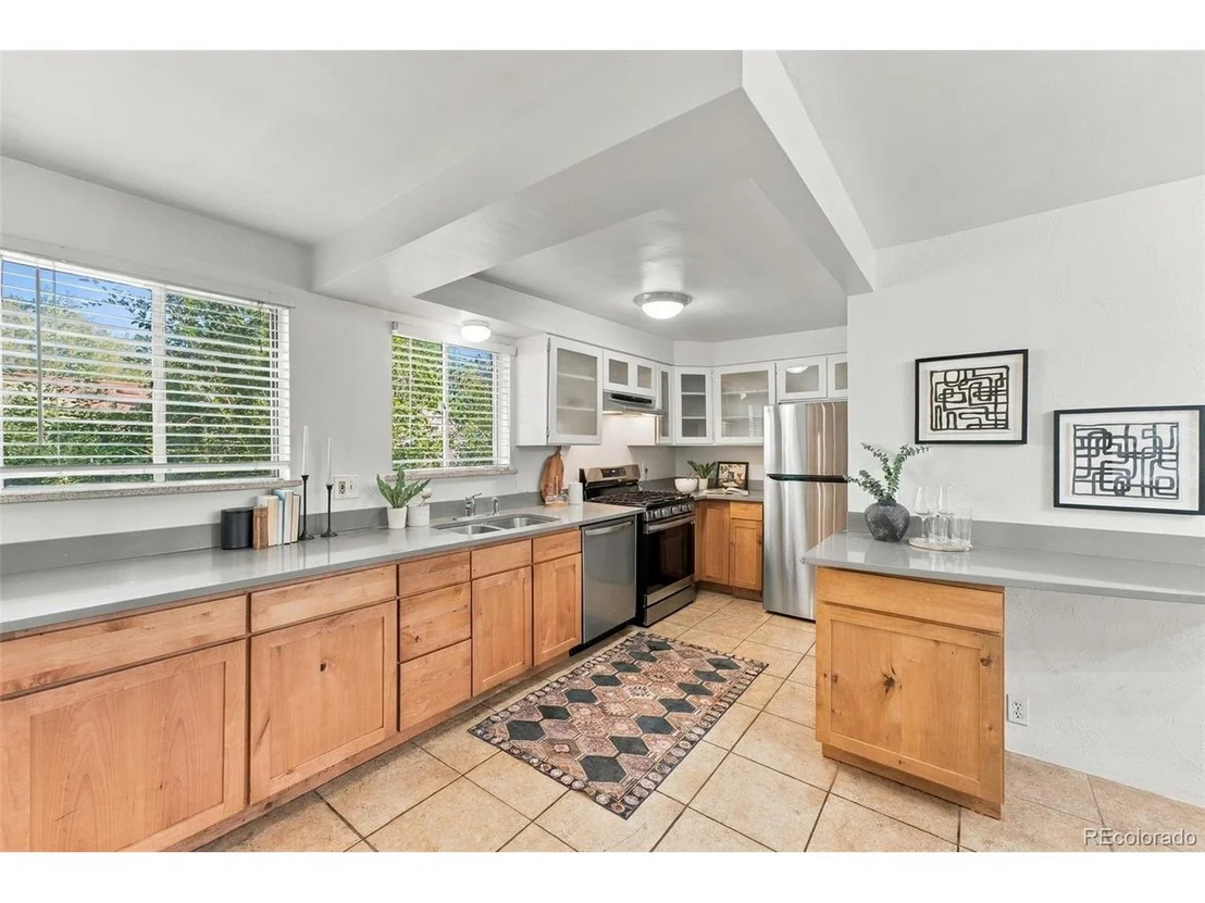 Photo of 4155 Jay St