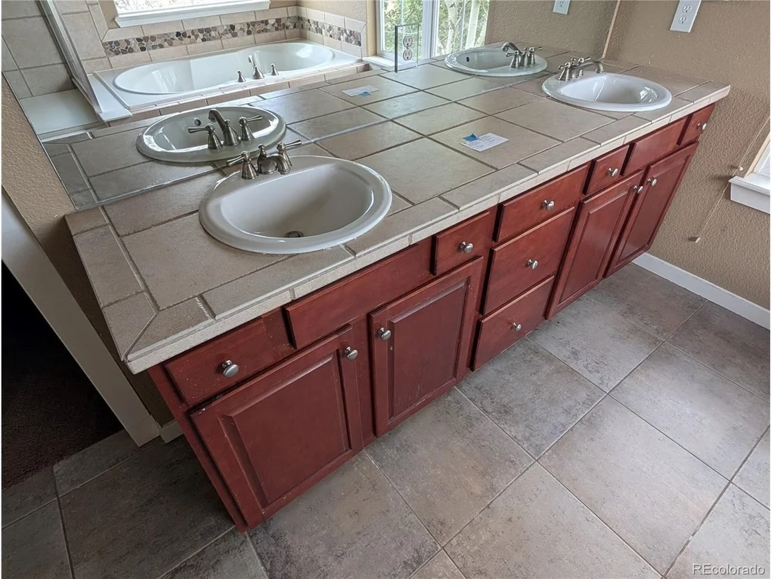 Photo of 4590 Pleasant Valley Cir