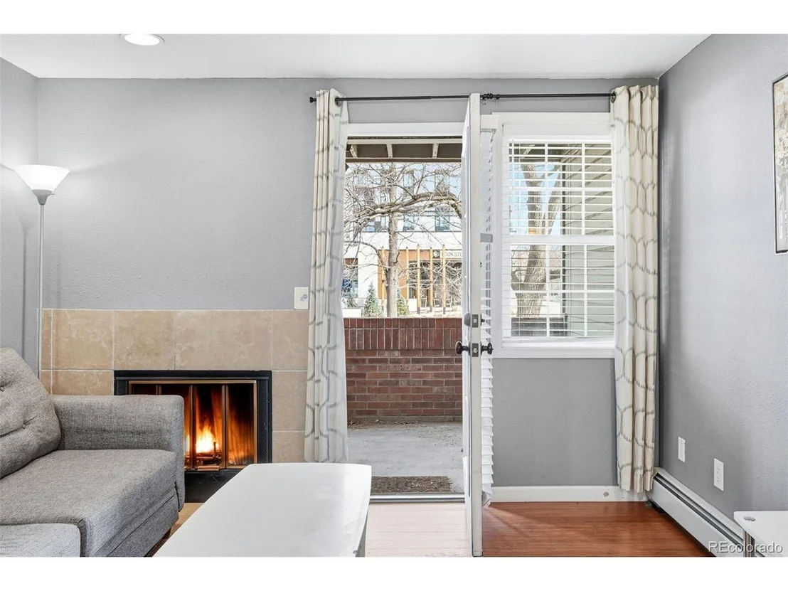 Photo of Unit 206 at 1405 Broadway