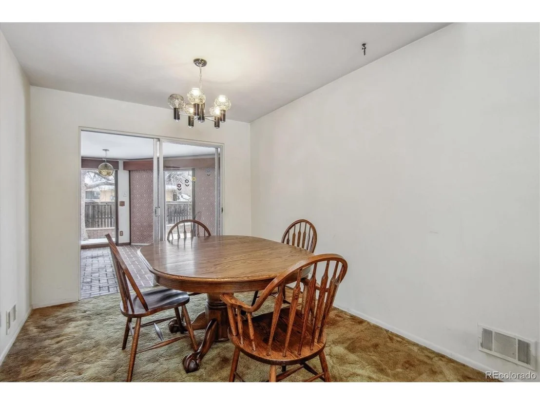 Photo of 3142 Troy St