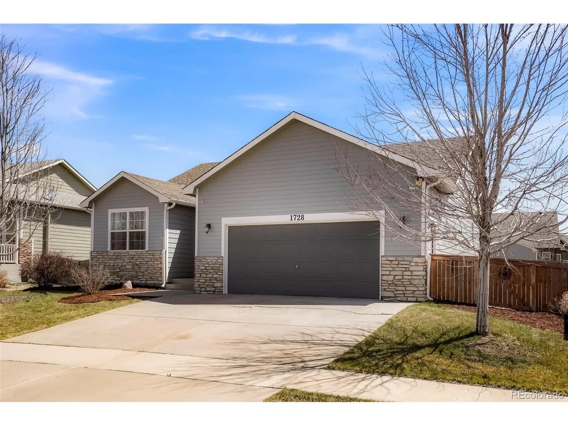 Photo of 1728 Dyer Loop