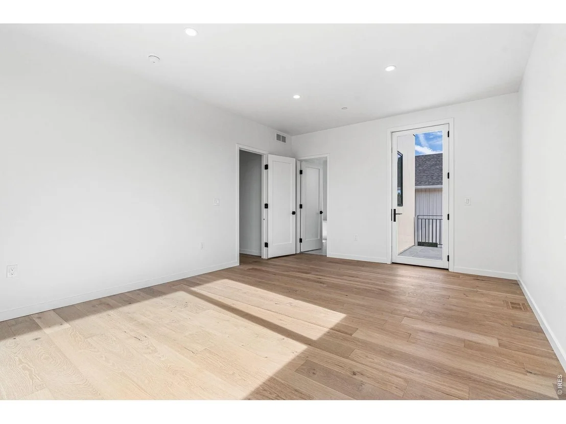 Photo of 2145 Vine Ave