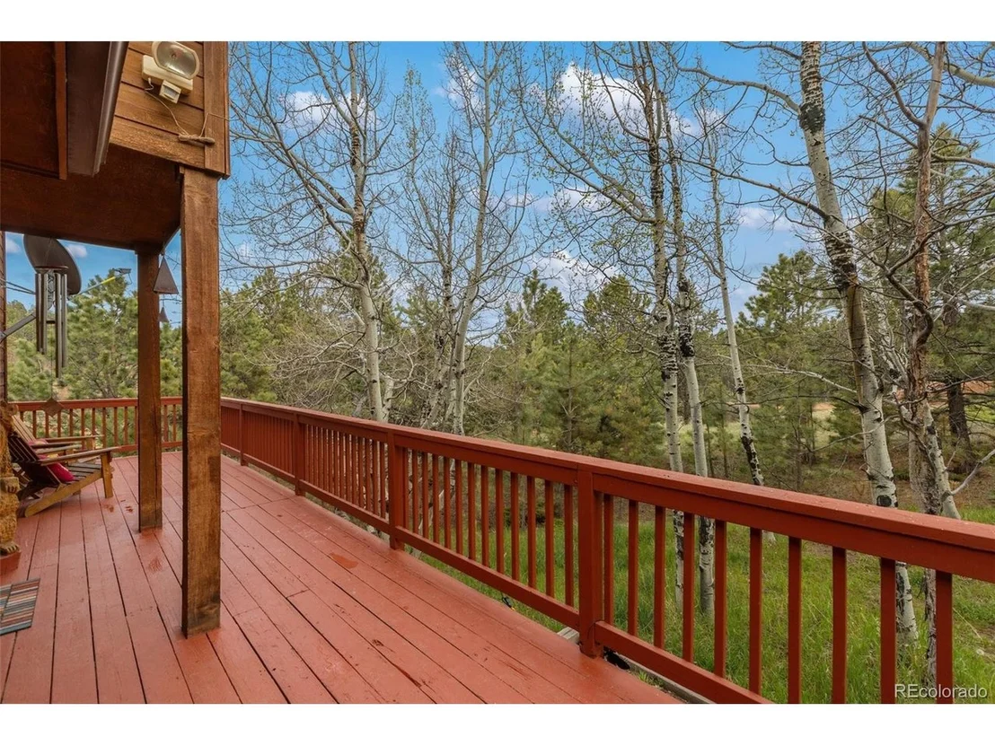 Photo of 996 Spring Valley Dr