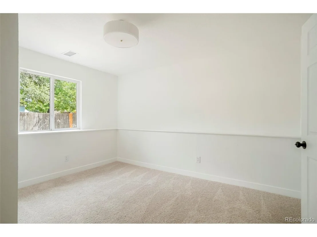 Photo of 2216 Apple Ave