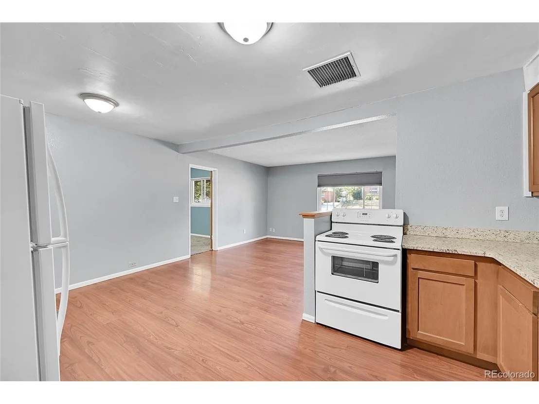 Photo of 1331 Oak Pl