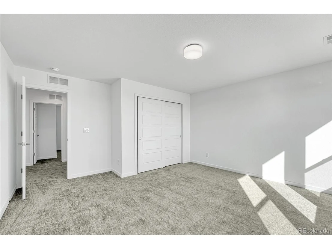 Photo of 246 Mohawk Cir