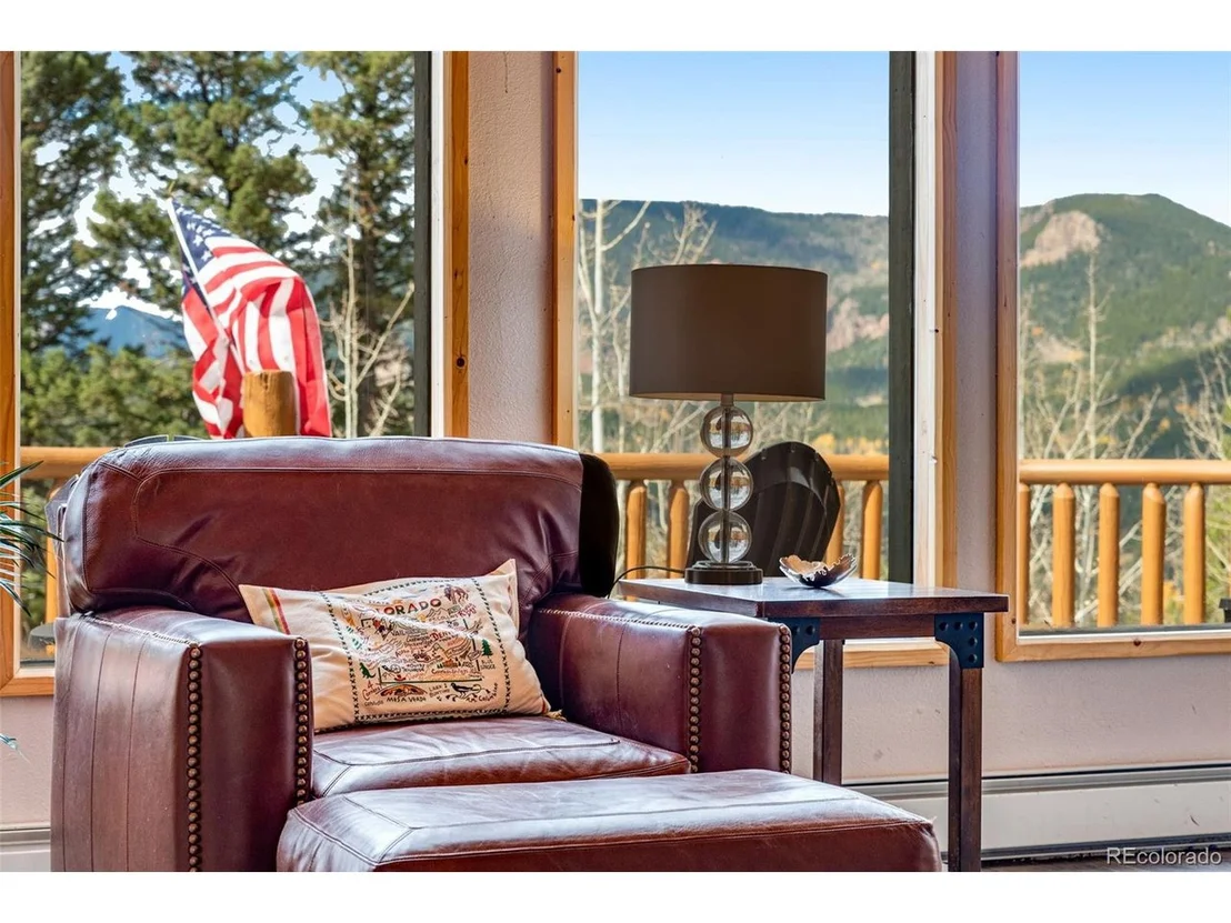 Photo of 11657 Leavenworth Dr
