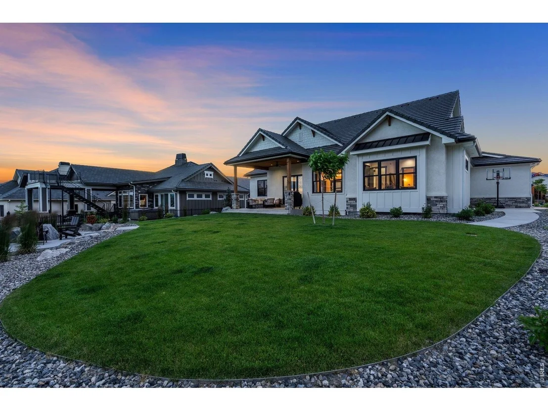 Photo of 2355 Sugarloaf Rd