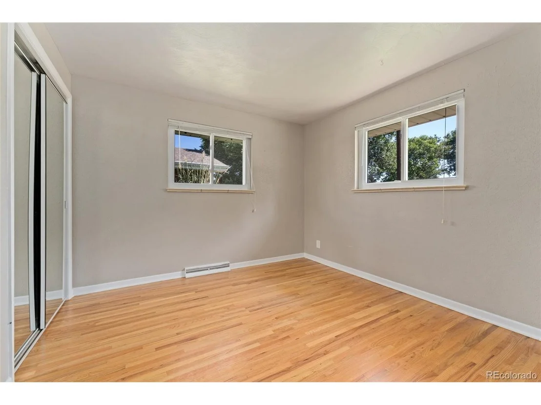 Photo of 5997 Flower St