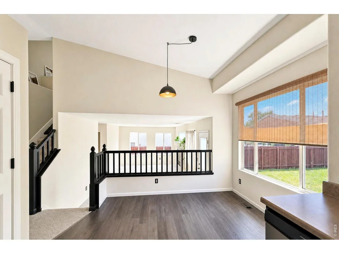 Photo of 1104 Fall River Cir