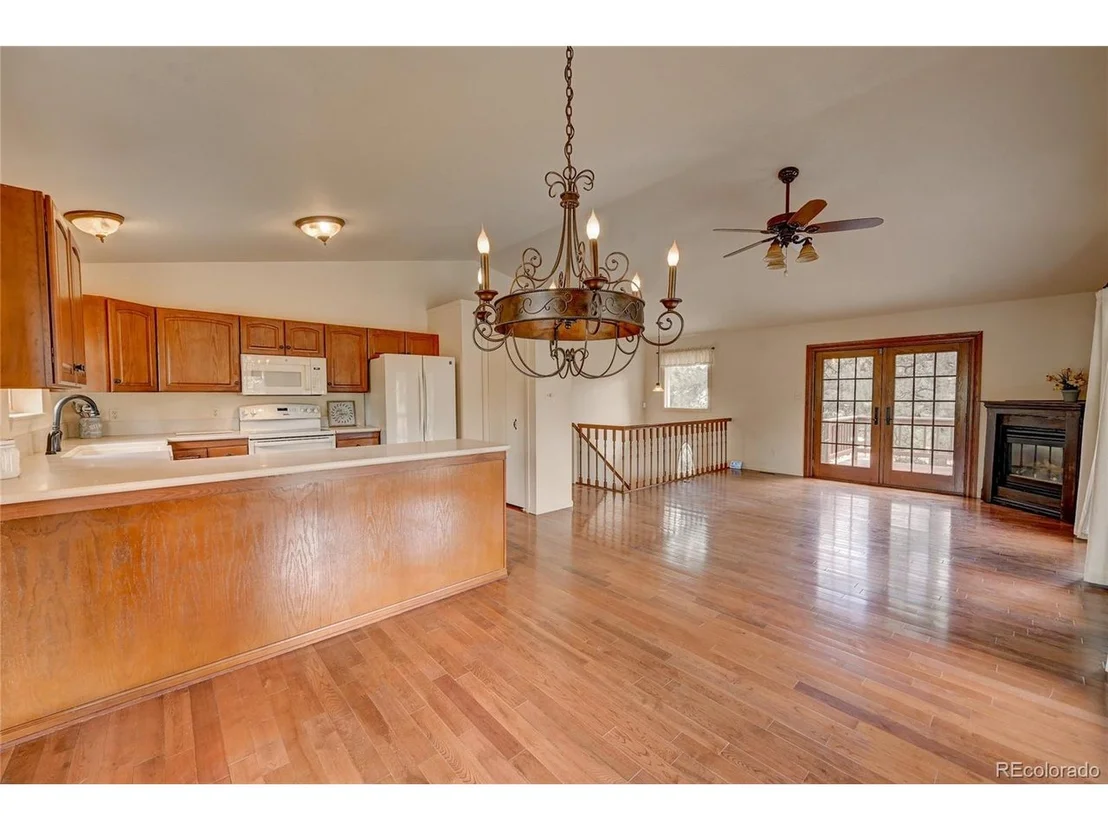 Photo of 924 Bluebird Dr