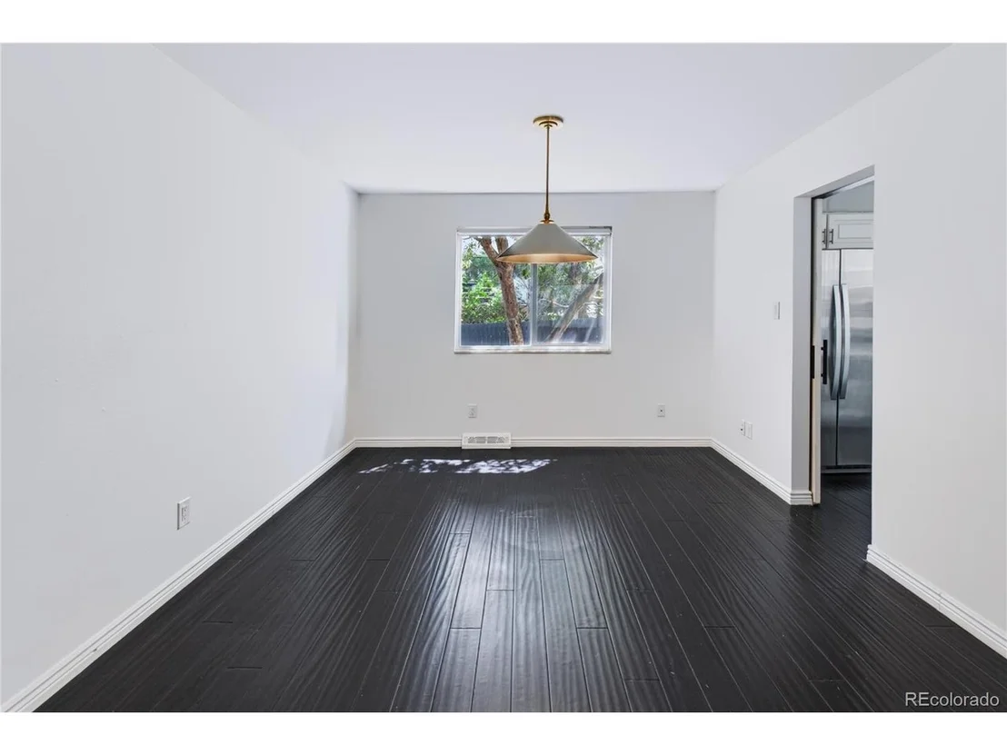 Photo of 660 Omega Ln