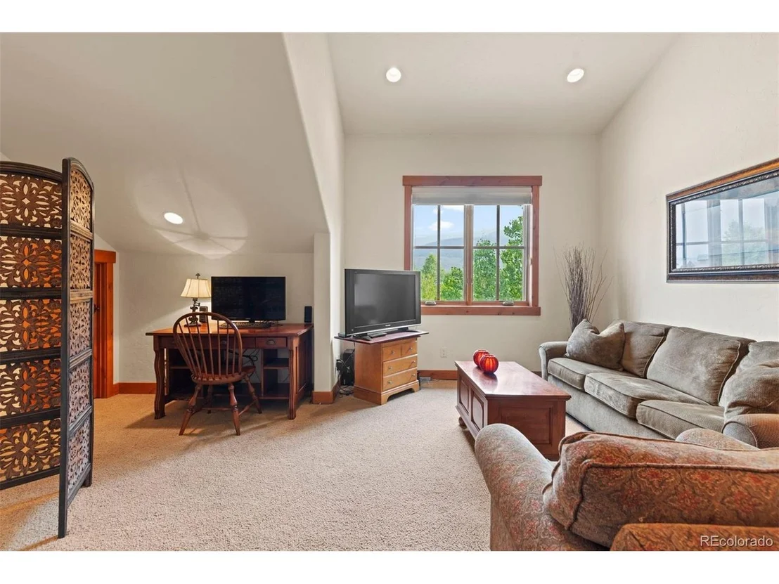 Photo of 131 Talon Cir