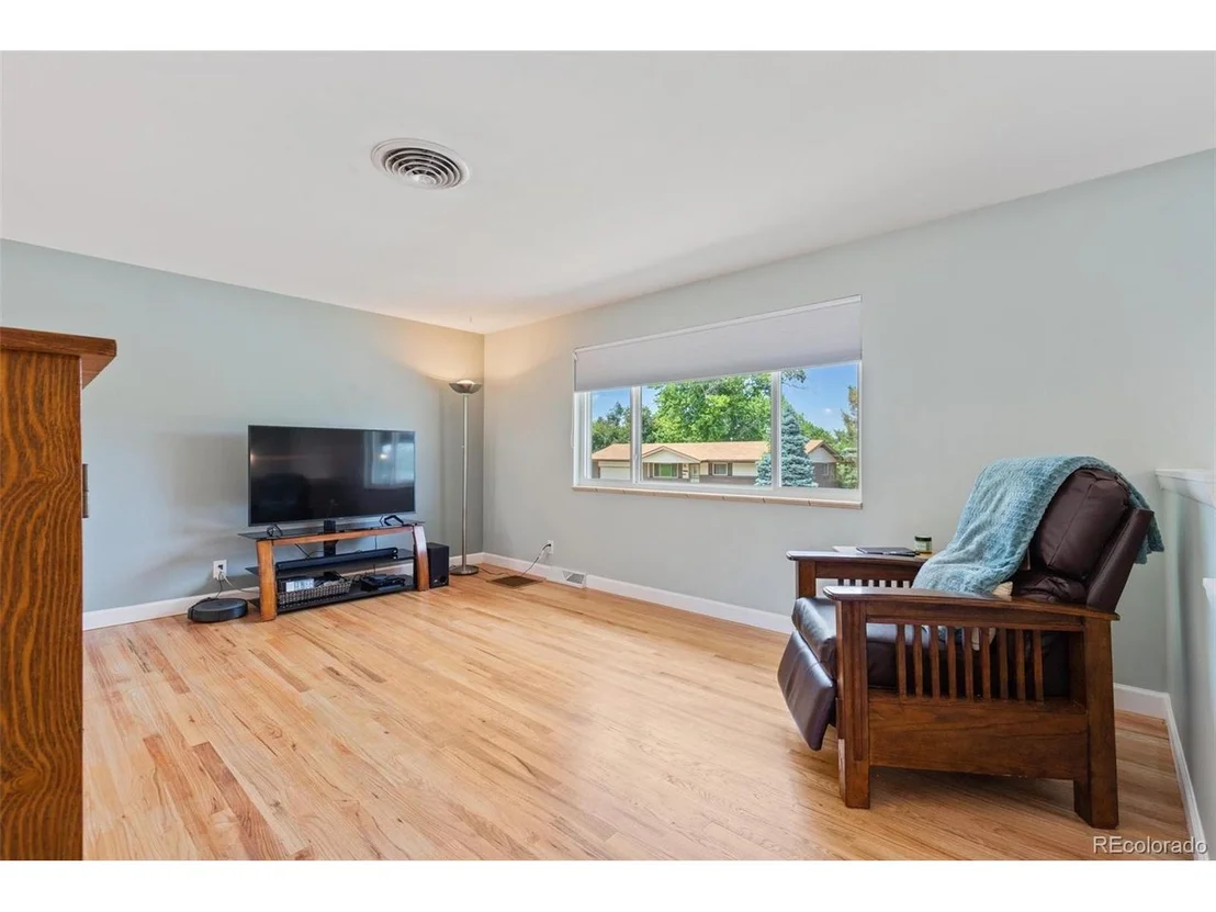 Photo of 1202 W 100th Pl