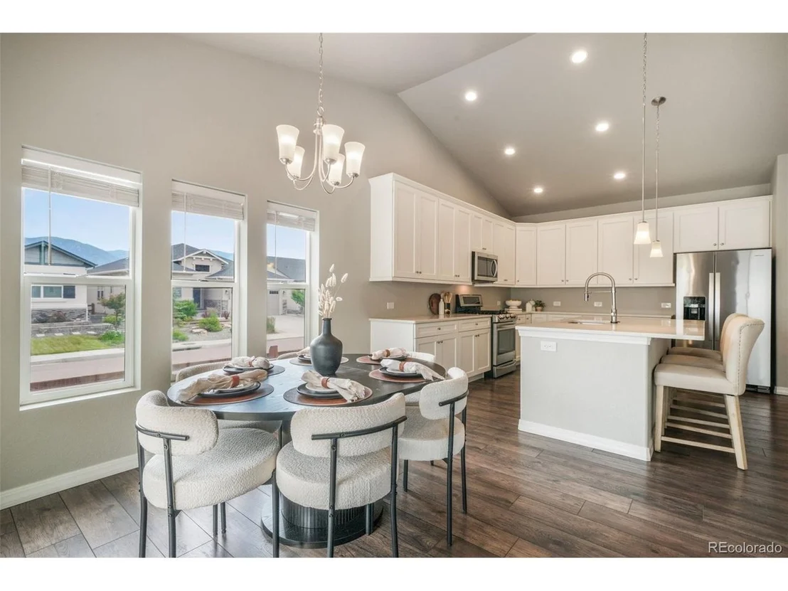 Photo of 2583 Lakes Edge Dr