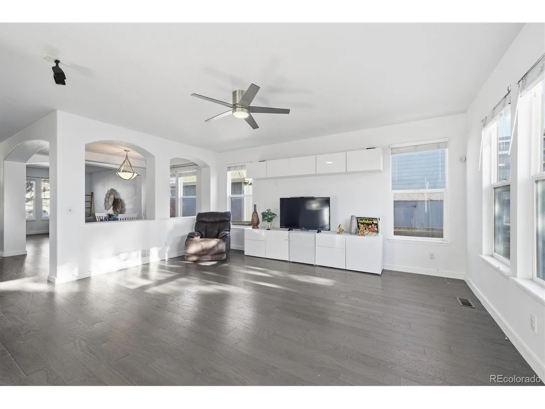 Photo of 337 Mt Eolus St
