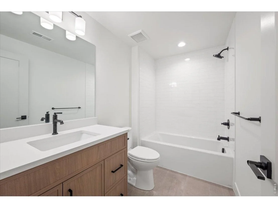Photo of 28 Snowcap Dr