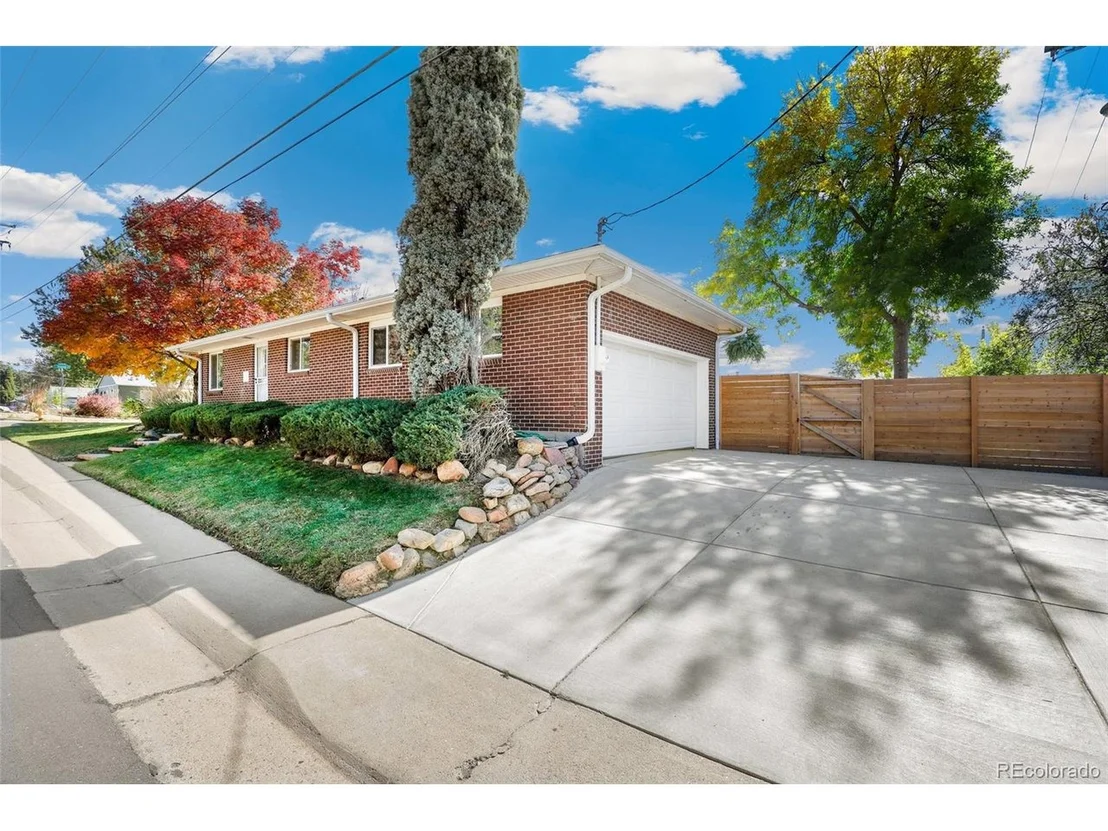 Photo of 4895 Depew St