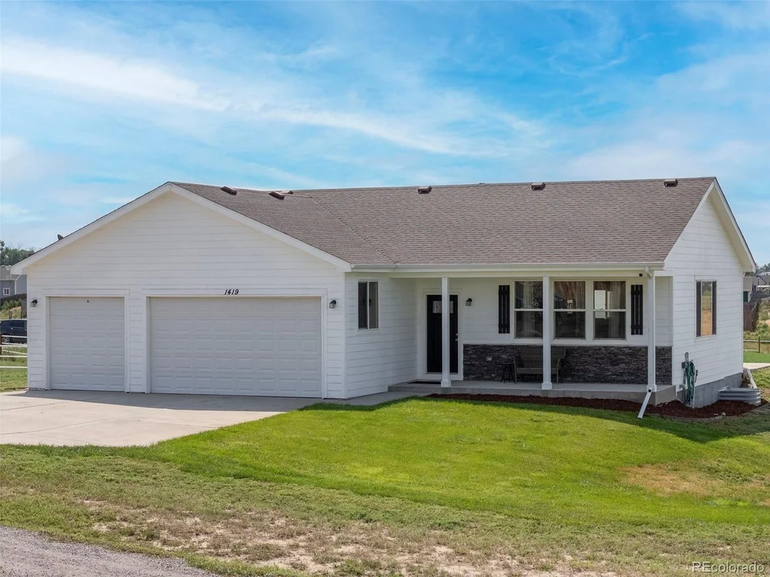 Photo of 1419 4th Pl
